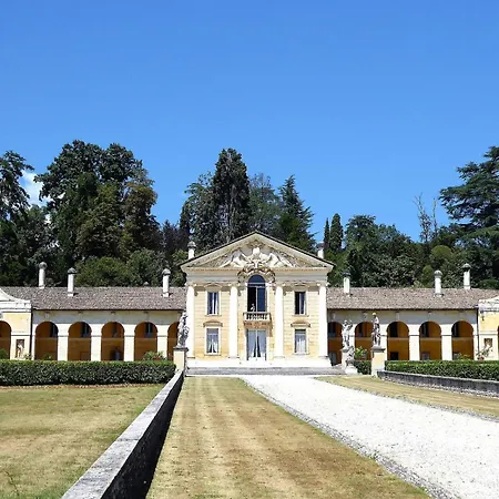Nature Escape Pool * Montebelluna